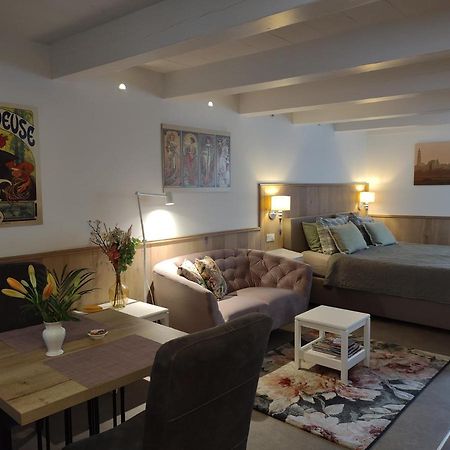 Vrye Heerlykheyd (Adults Only) Apartment มิดเดิลบวร์ก ภายนอก รูปภาพ