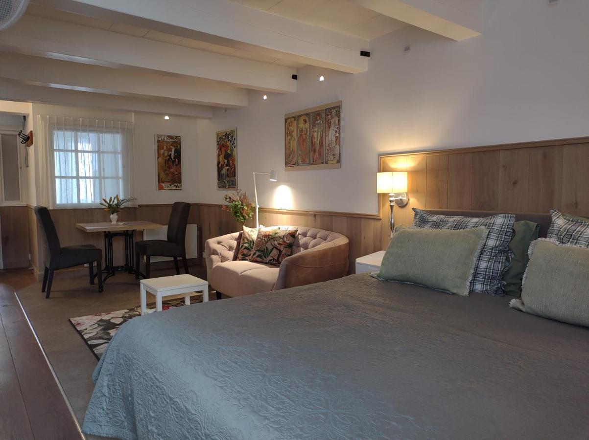 Vrye Heerlykheyd (Adults Only) Apartment มิดเดิลบวร์ก ภายนอก รูปภาพ